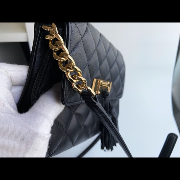 Brand new Calvin Klein leather quilted crossbody handbag - Picture 3 of 5